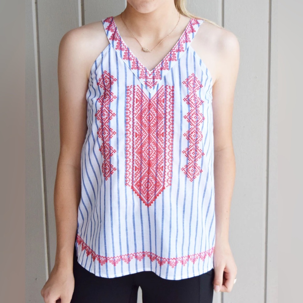Skies are a blue Embroidered Tank Top Size S